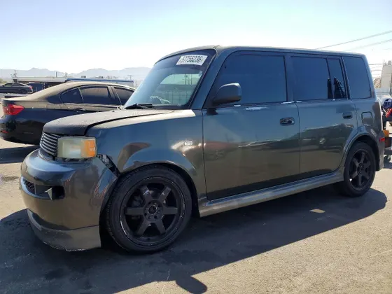 2005 Scion xB