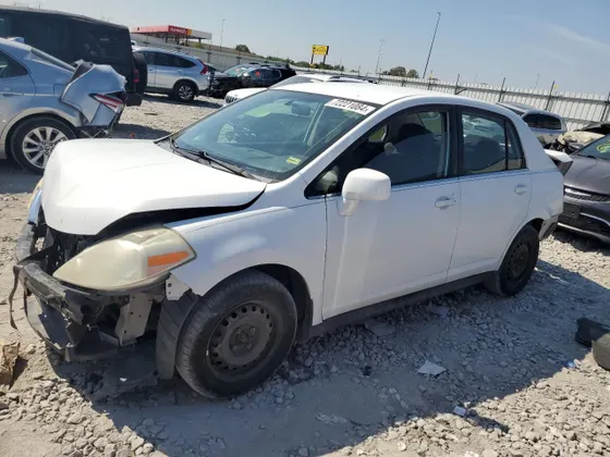 2007 Nissan Versa 1.8 S