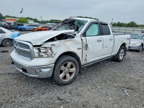 2018 Ram 1500 SLT