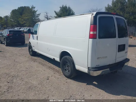 2005 GMC Savana Cargo Van Y3H Paratransit