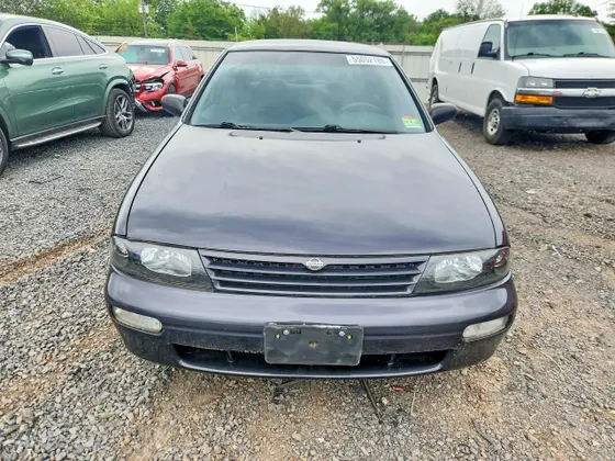 1997 Nissan Altima XE