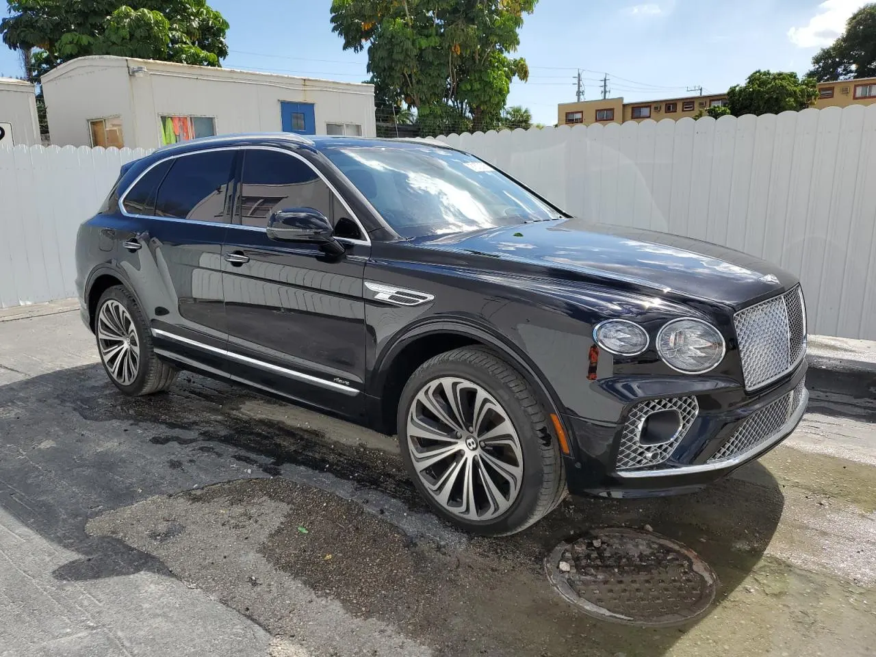 2023 Bentley Bentayga V8