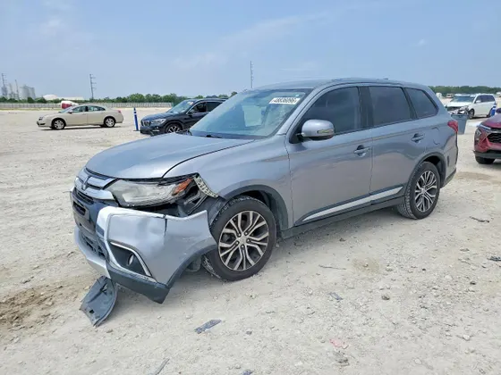 2017 Mitsubishi Outlander SE