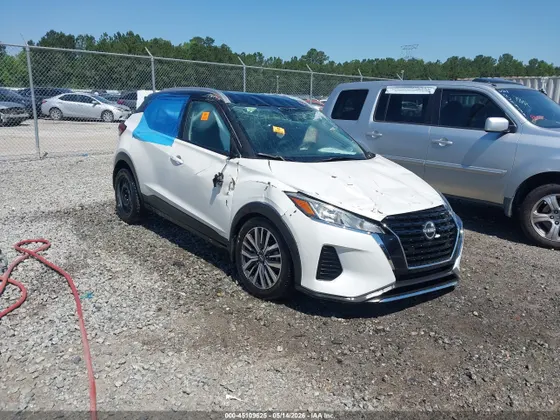 2024 Nissan Kicks SV