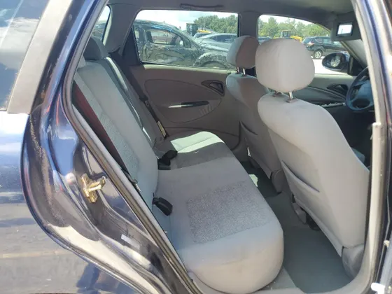 2002 Daewoo Nubira CDX