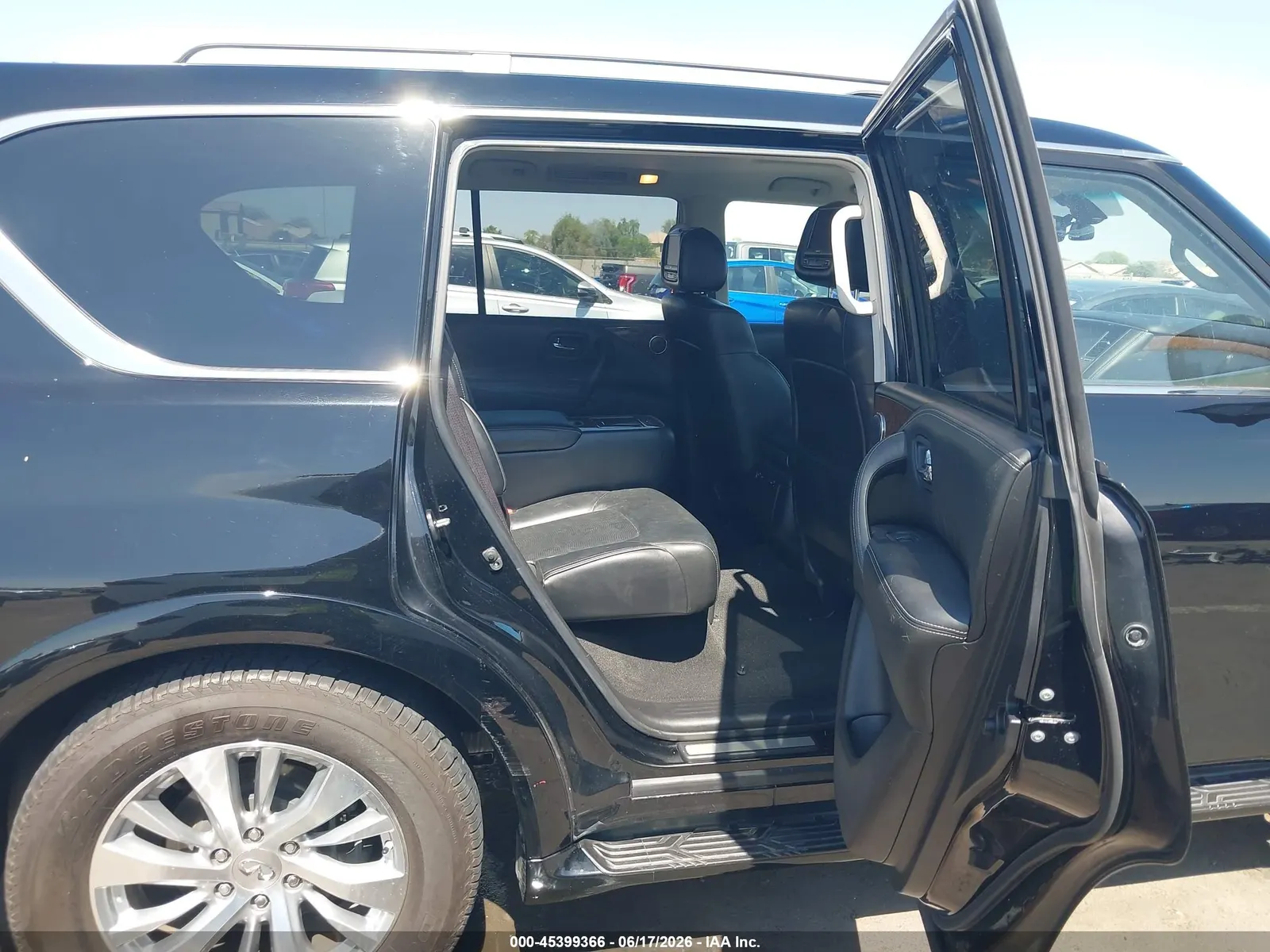2017 INFINITI QX80