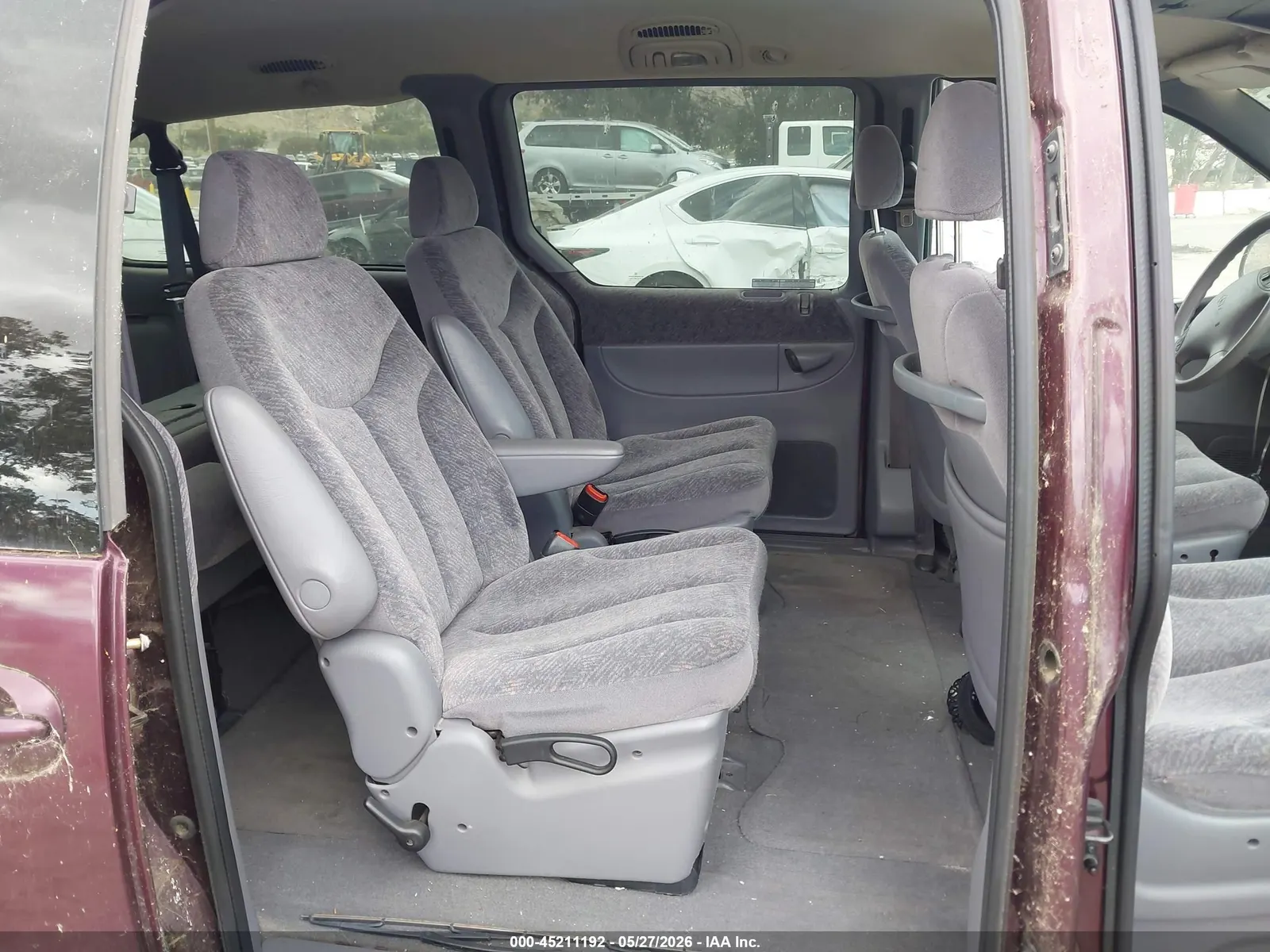 1999 Plymouth GRAND VOYAGER SE