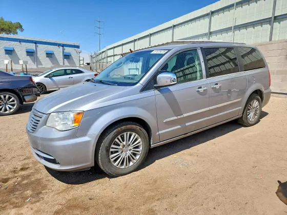 2015 Chrysler Town & Country Touring-L