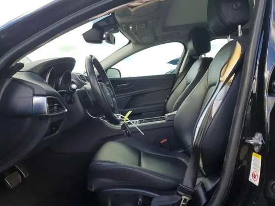 2019 Jaguar XE 25t