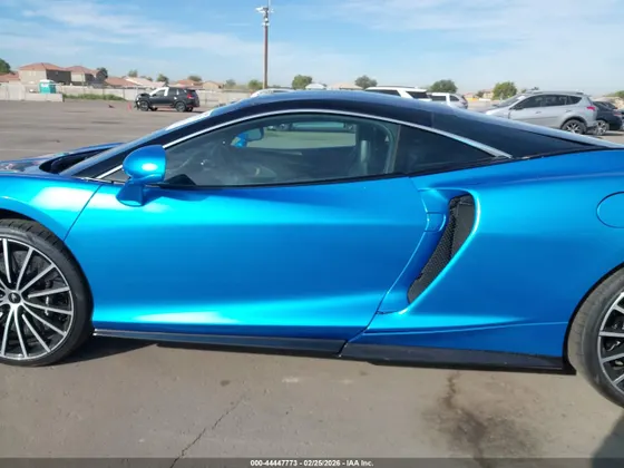 2021 McLaren GT COUPE