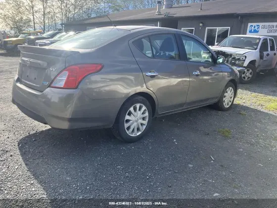 2016 Nissan Versa S Plus