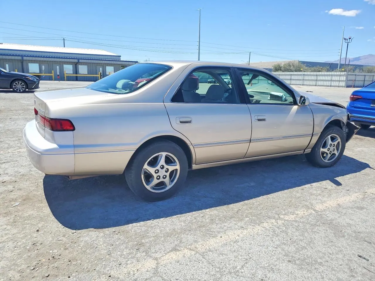 1997 Toyota Camry LE