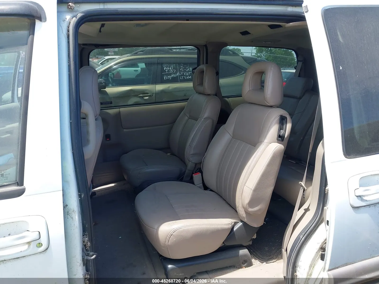 2000 Pontiac Montana M16