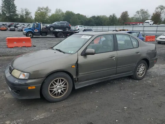 2000 INFINITI G20 Luxury
