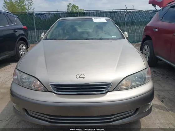 2000 Lexus ES 300