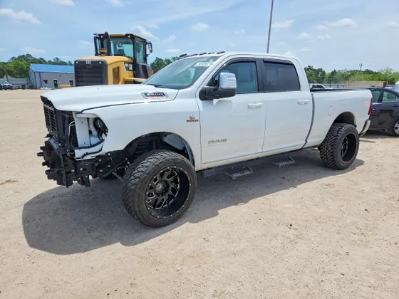 2025 Ram 2500 Laramie