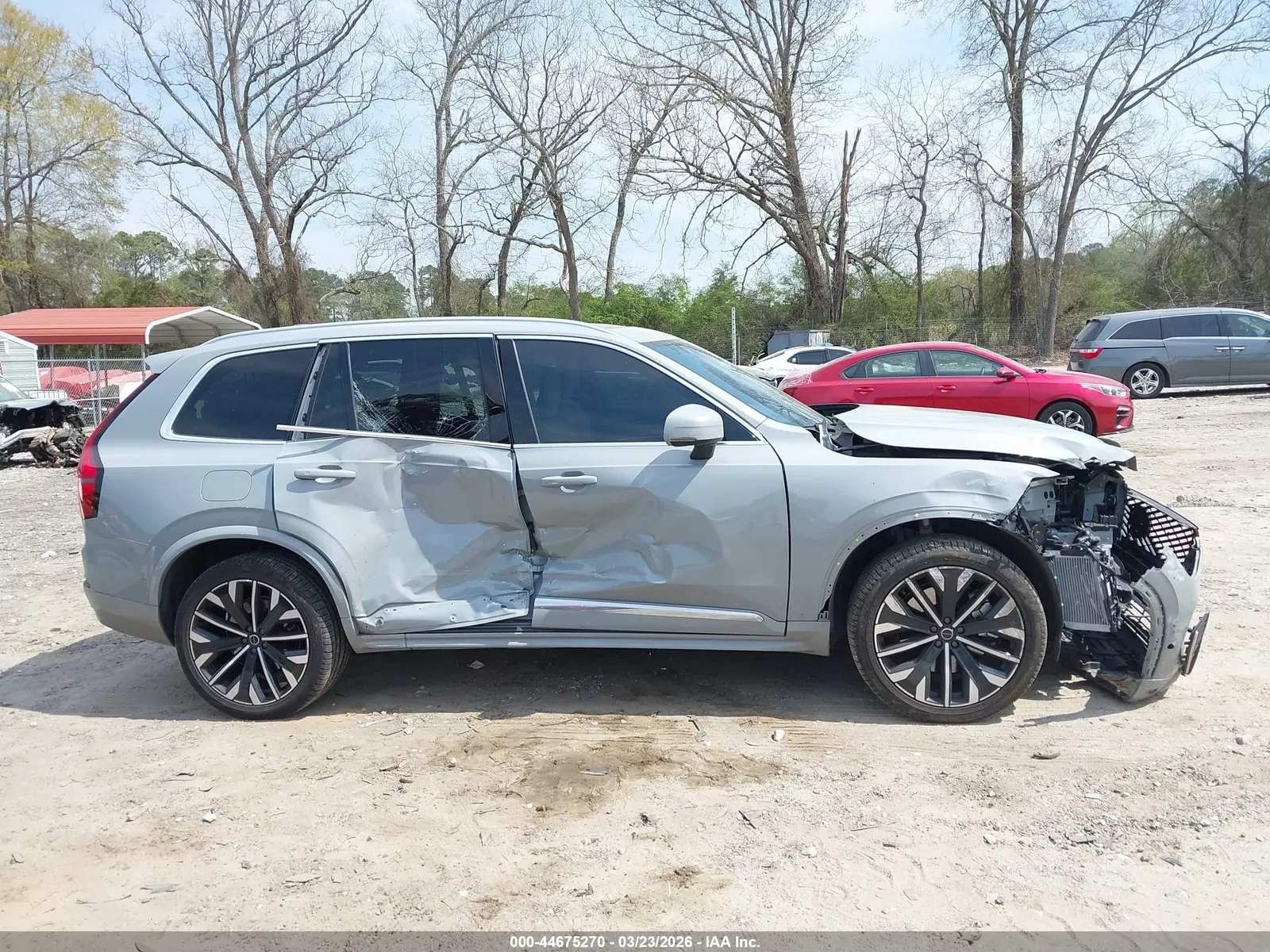 2025 Volvo XC90 Plug-In Hybrid Plus