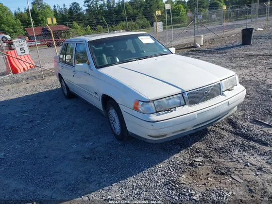 1998 Volvo S90
