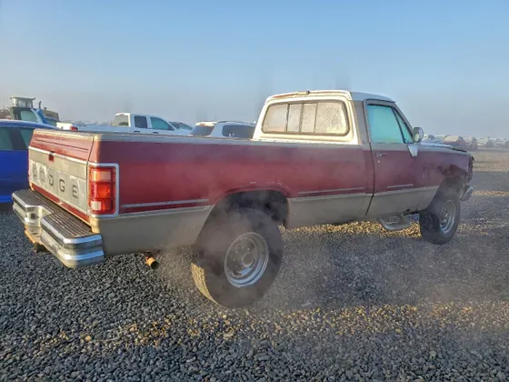 1992 Dodge D250 & W250 W200