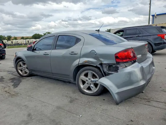 2013 Dodge Avenger SE