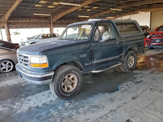 1995 Ford Bronco Custom