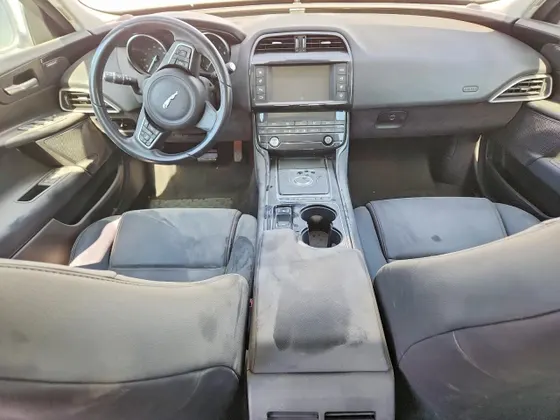 2017 Jaguar XE 25t Premium