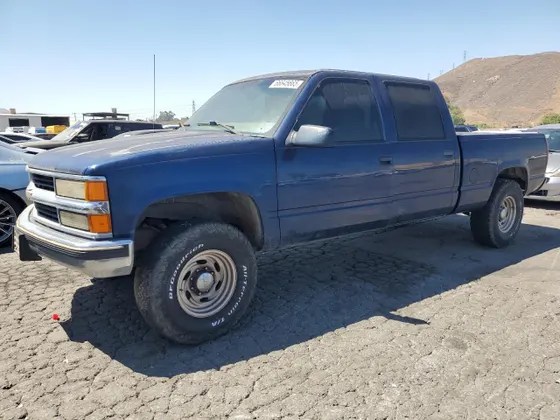 2000 Chevrolet C/K 2500 Crew Cab C2500