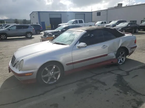 2003 Mercedes-Benz CLK-Class 3.2L