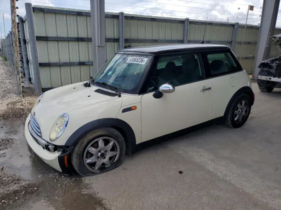 2006 MINI Cooper Hardtop COOPER