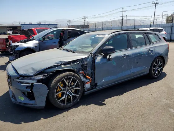 2024 Volvo V60 Recharge Plug-In Hybrid Polestar Engineered