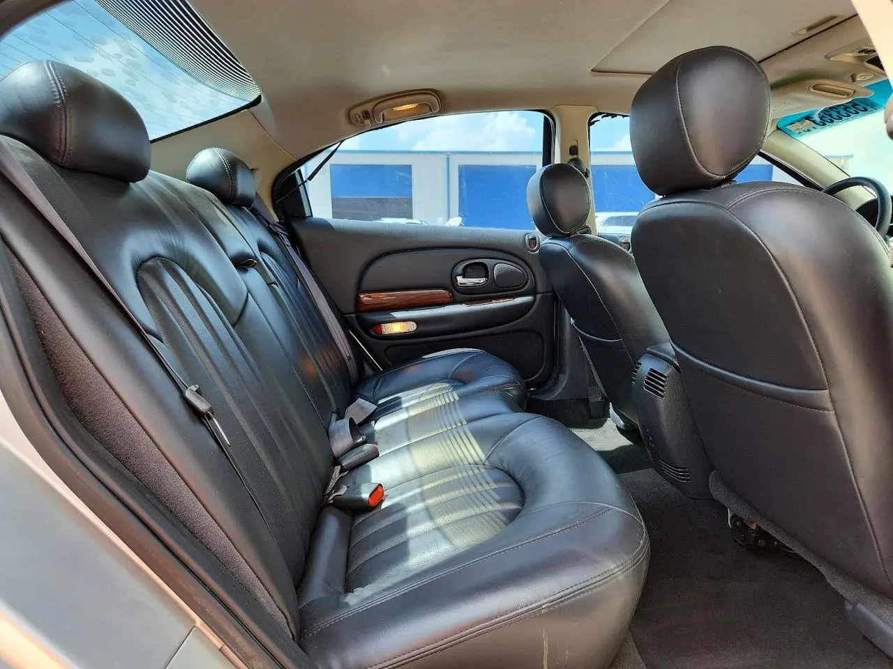 2000 Chrysler 300M