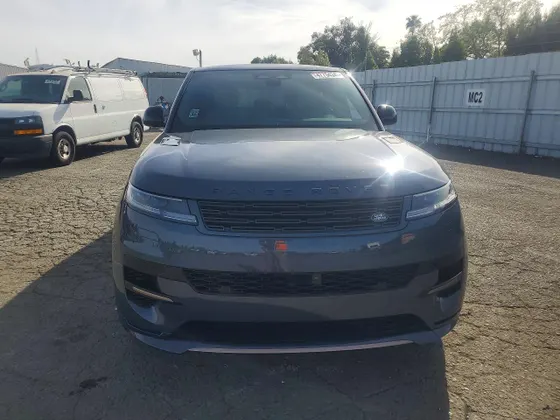 2025 Land Rover Range Rover Sport Dynamic SE