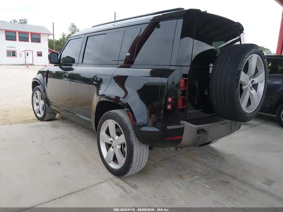2023 Land Rover Defender X-Dynamic SE