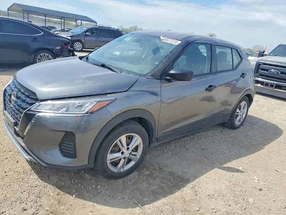 2022 Nissan Kicks S