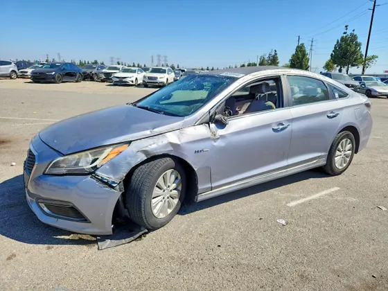 2016 Hyundai Sonata Hybrid SE
