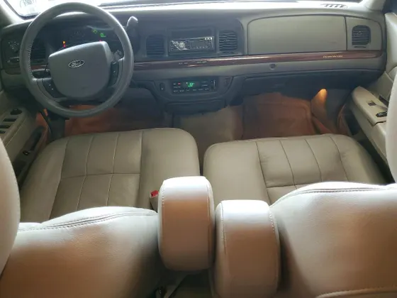 2011 Ford Crown Victoria LX