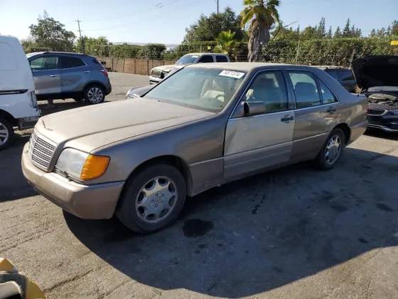 1992 Mercedes-Benz 400 SE