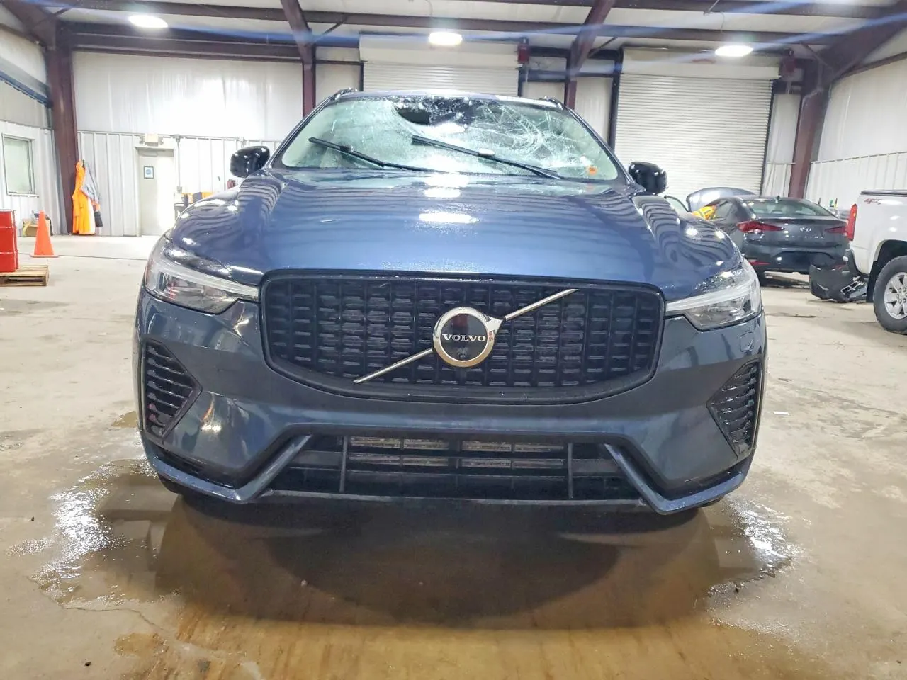 2025 Volvo XC60 Plug-In Hybrid Plus