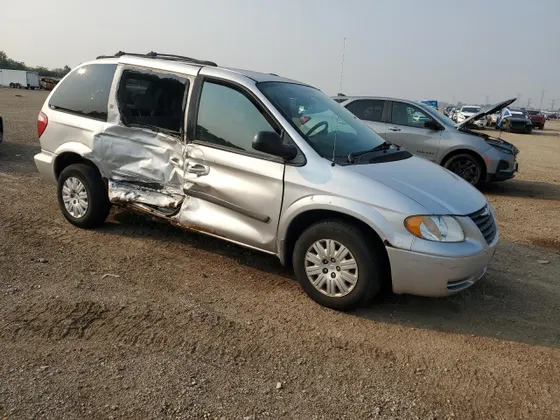 2006 Chrysler Town & Country SWB TOWN & COUNTRY