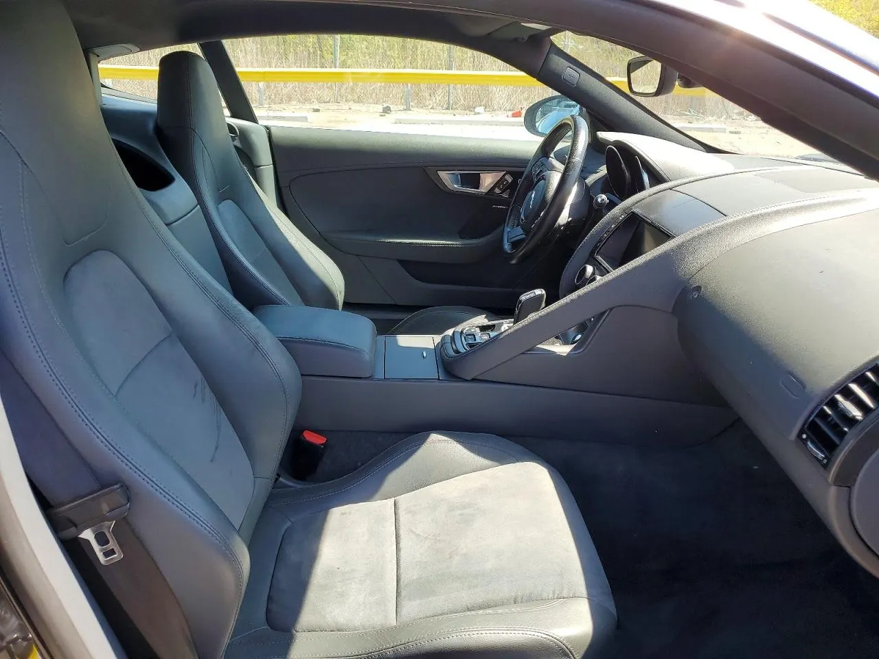 2015 Jaguar F-TYPE V6