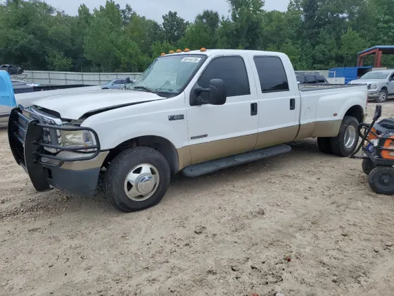 2001 Ford Super Duty F-350 DRW XL