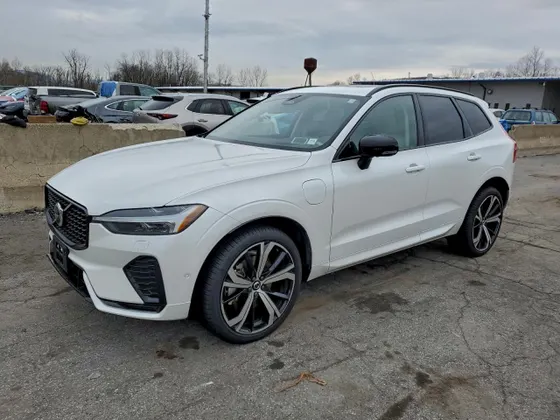 2025 Volvo XC60 Plug-In Hybrid Ultra