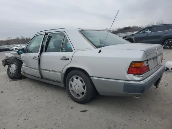 1992 Mercedes-Benz 300 Series 300E