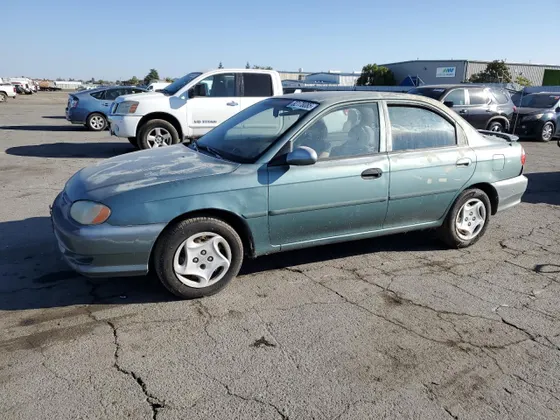 2000 Kia Sephia