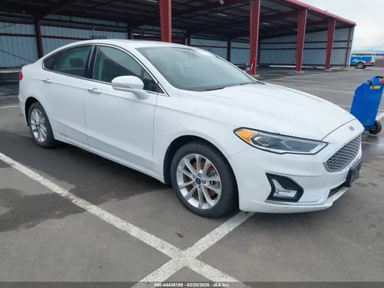 2020 Ford Fusion Plug-In Hybrid Titanium