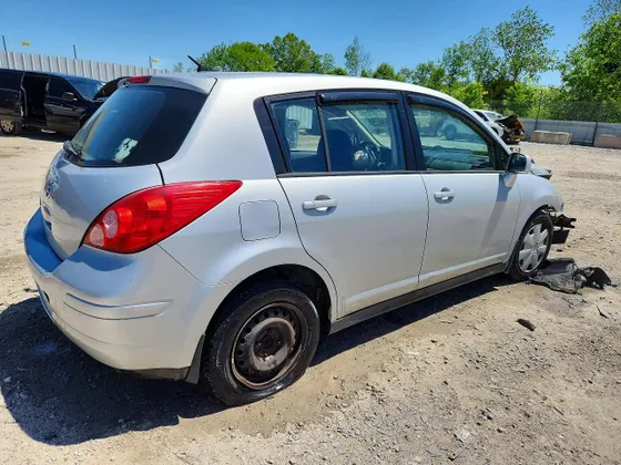2008 Nissan Versa 1.8 SL