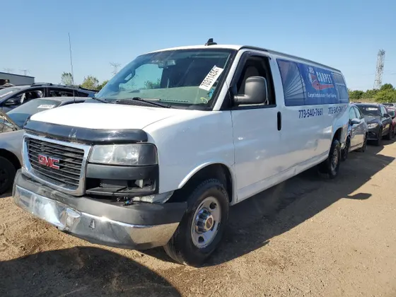 2018 GMC SAVANA G3500 LT