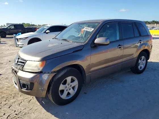 2013 Suzuki Grand Vitara Premium