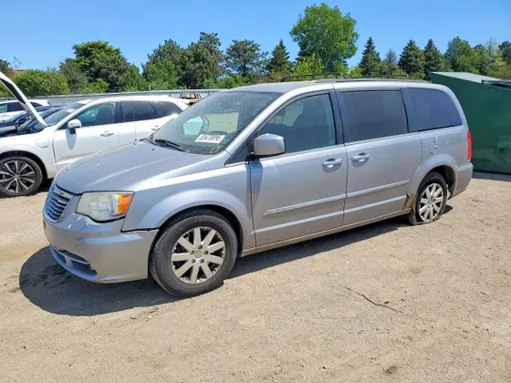 2014 Chrysler Town & Country Touring
