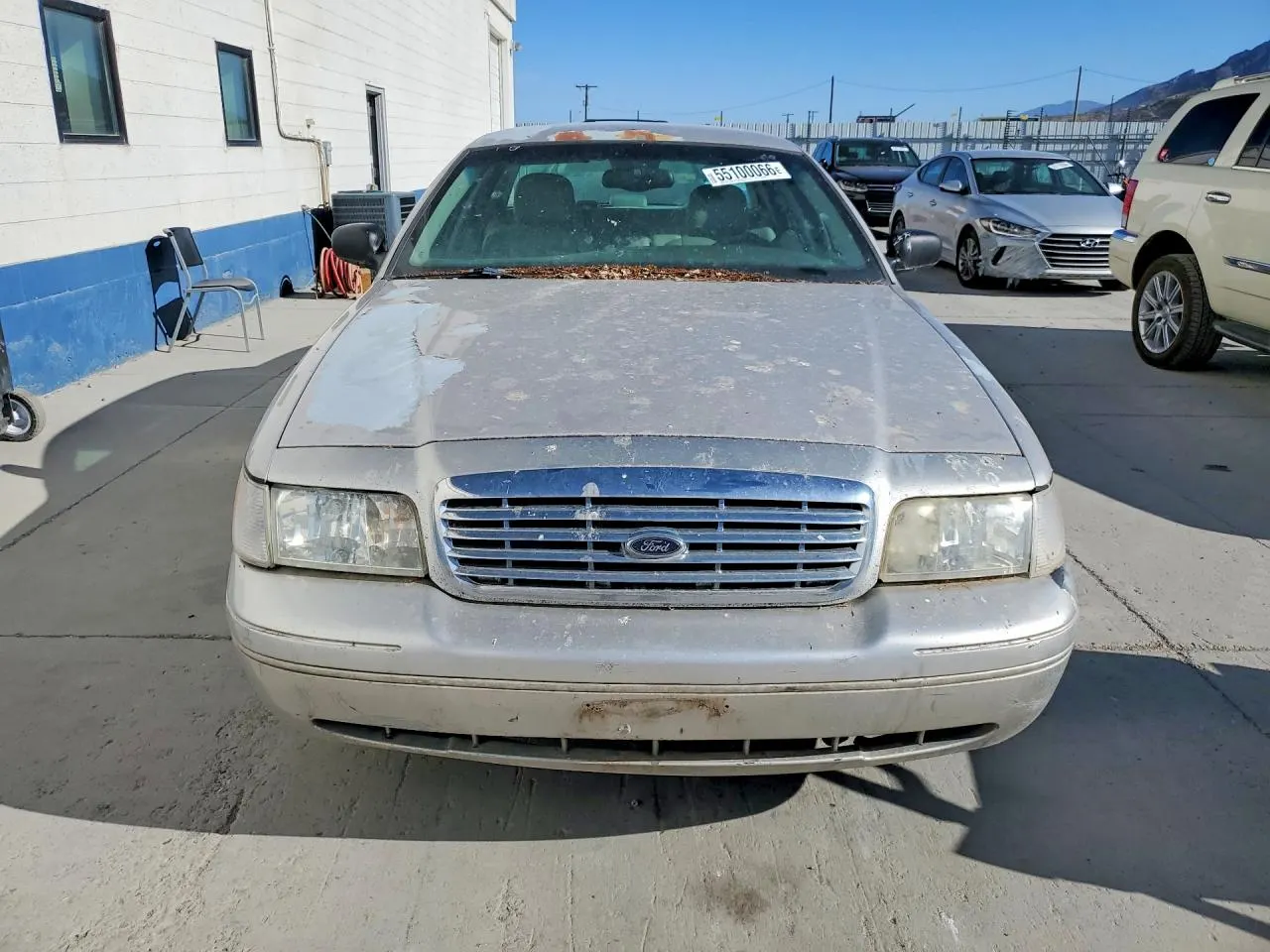 2004 Ford Crown Victoria LX